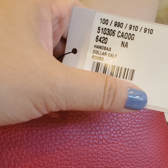 Brand new Gucci large leather purse - Picture 14 of 15